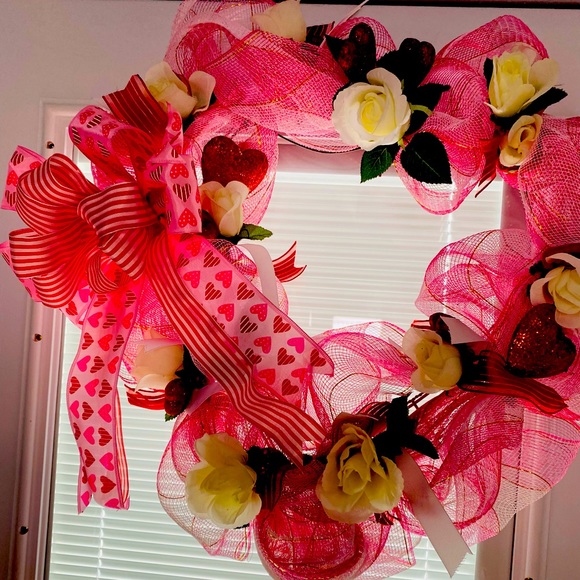 Other - Heart valentines wreath.